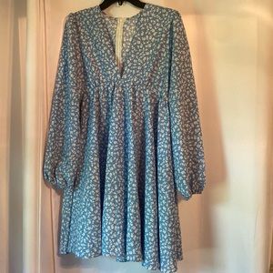 Short blue and white summer dress